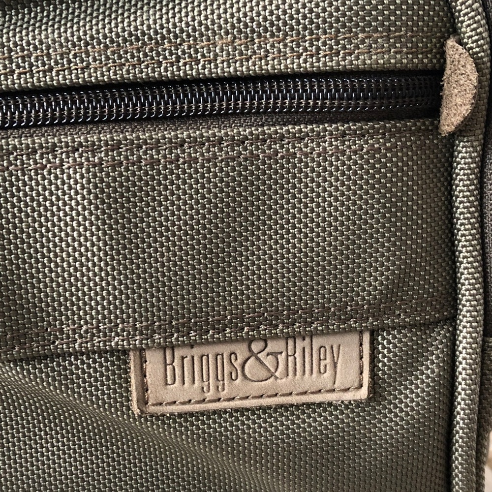 Briggs & Riley Bag 17” Bag Olive Green Duffle Crossbody Multi Pocket Travel Bag! - Picture 3 of 9